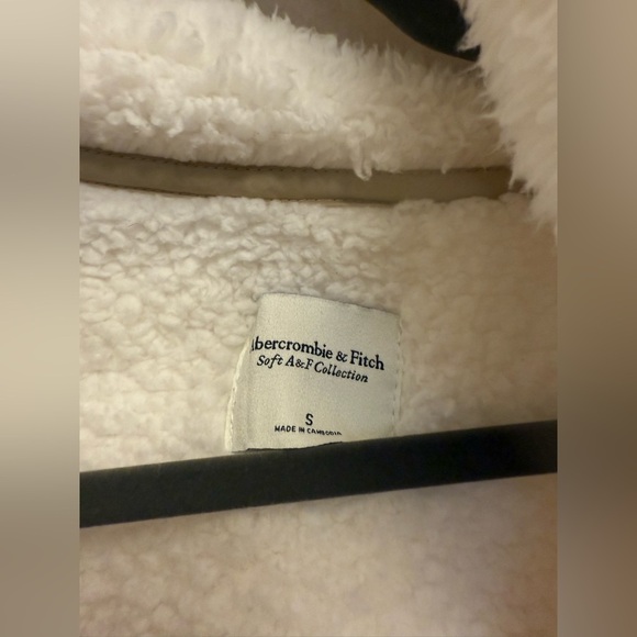 Abercrombie & Fitch Women’s White Tan Sherpa Half Zip Pullover Size S Oversized - Picture 4 of 8